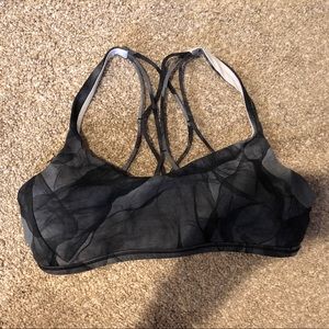 Lululemon sports bra